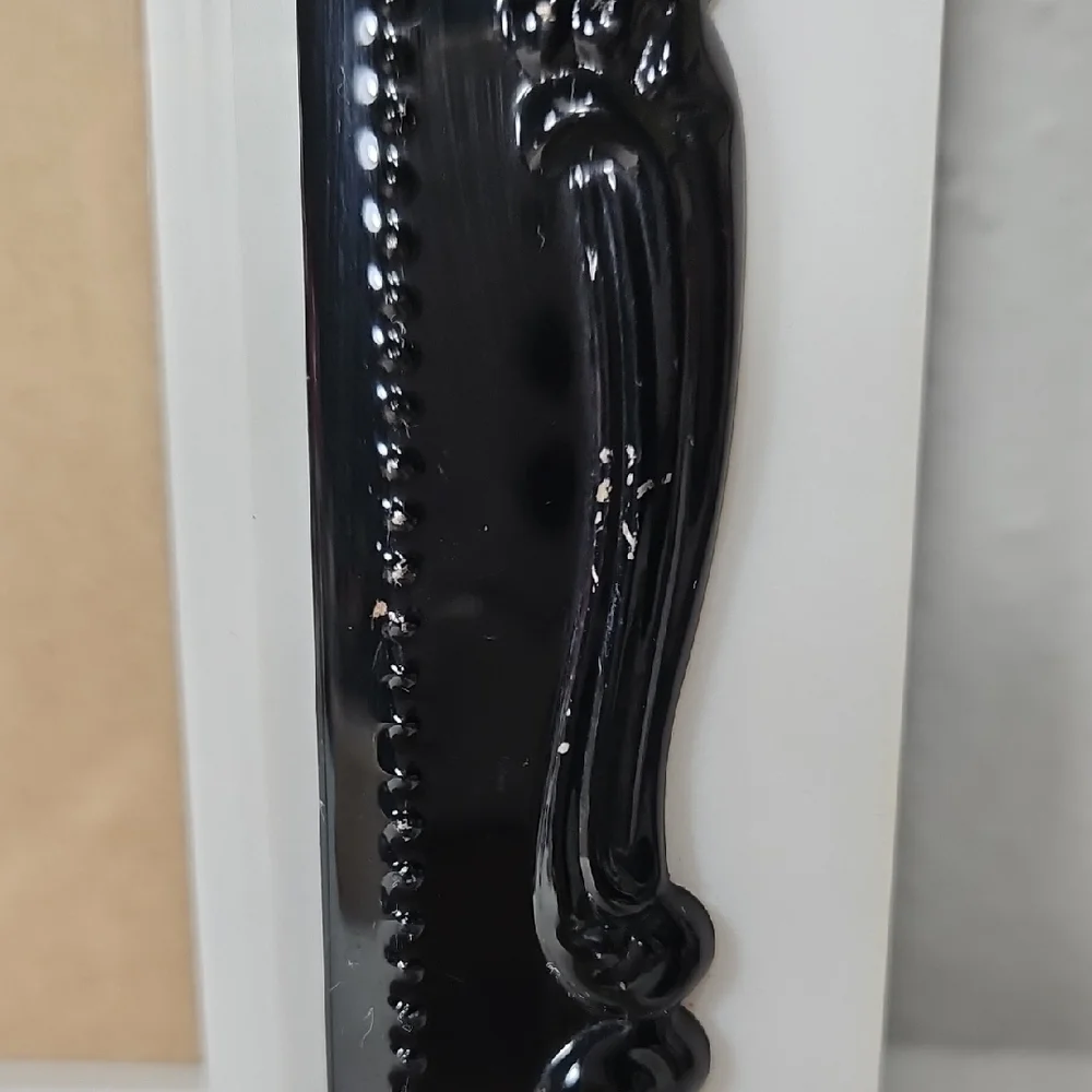 Elegant Black and White Plastic Picture Frame